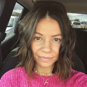 Meet your Posher, Mia